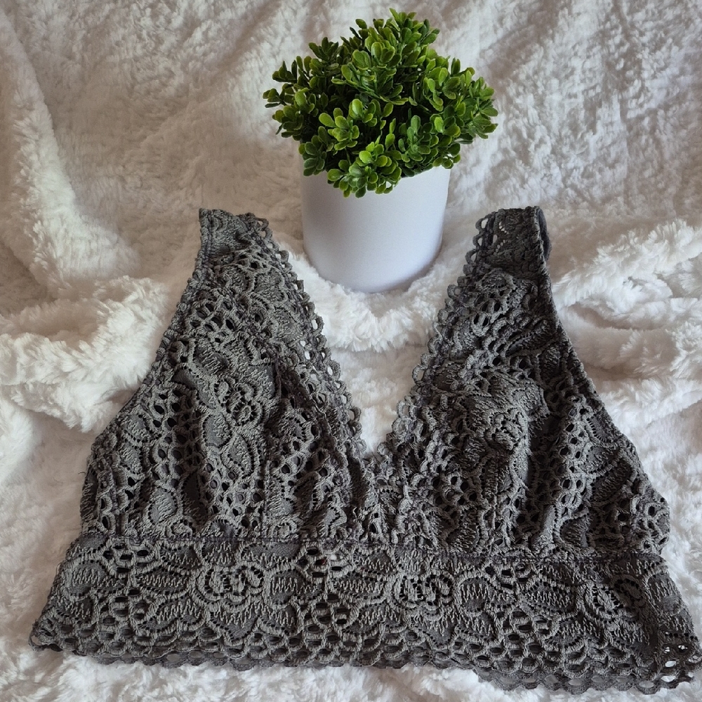 🎈Altar'd State Charcoal Lace Bralette
